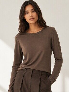 Aritzia Wilfred Free Women's Crewneck Long Sleeve in Caramel Brown Size S